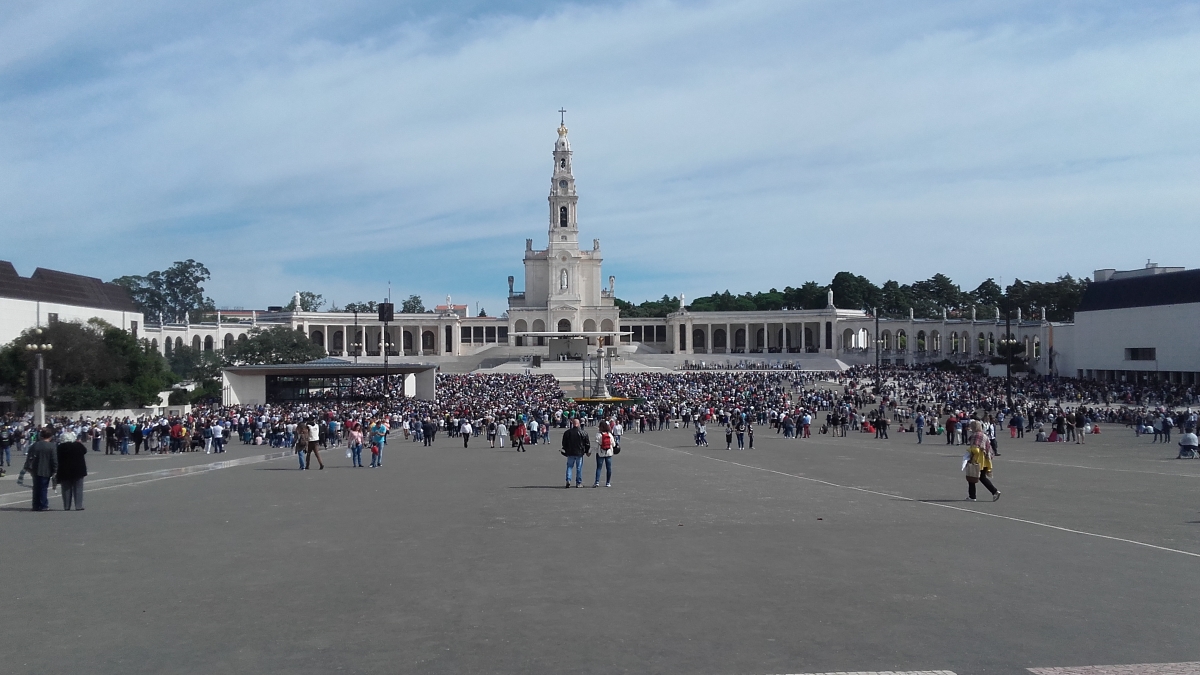 Fátima, Nazaré And Óbidos Day Trip From Lisbon