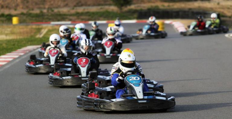 Acelere no Kartódromo de Évora! Kart de 270cc - 30 Min.