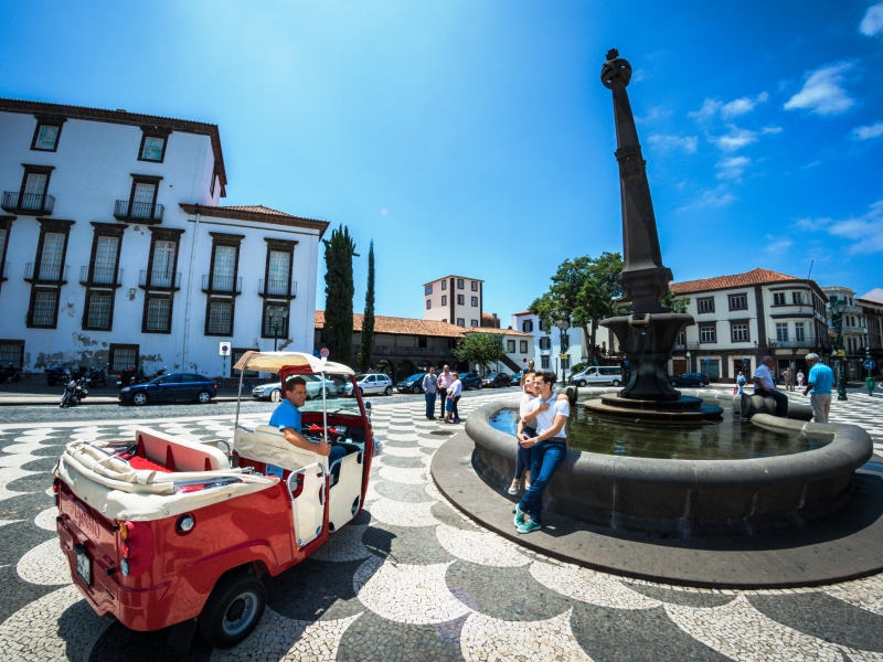 Oldtime Tuktuk Tour In Madeira