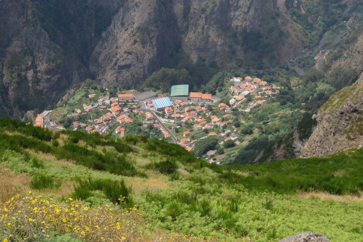Nun's Valley And Madeira Peaks