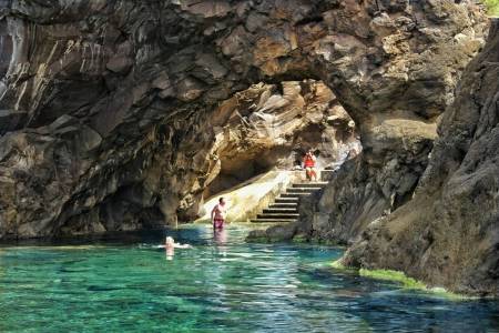Madeira Island Northwest 4X4 Tour: Besuchen Sie Die Vulkanischen Lavapools Von Porto Moniz