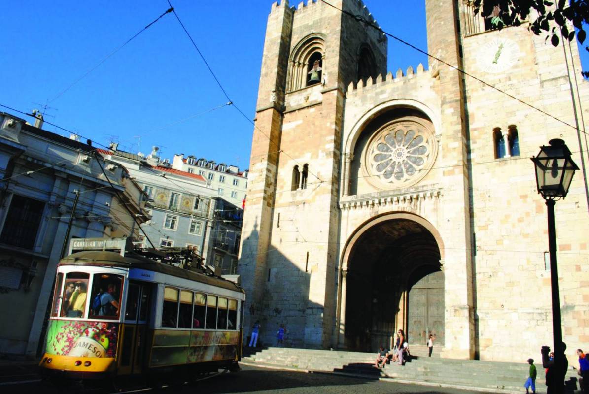 Lisbon Tuk Tuk Historical Tour