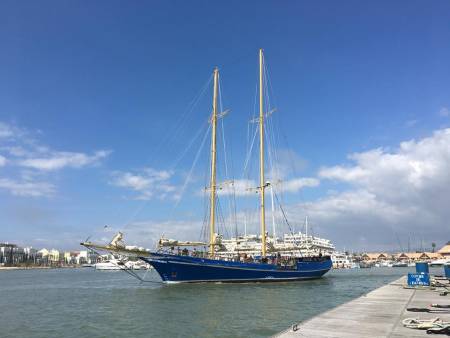 From Vilamoura: Full Day Sailing Cruise On The Algarve Coast With Bbq On The Beach