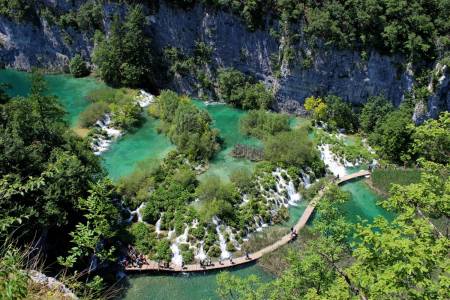 Plitvice Lakes Day Tour From Zagreb