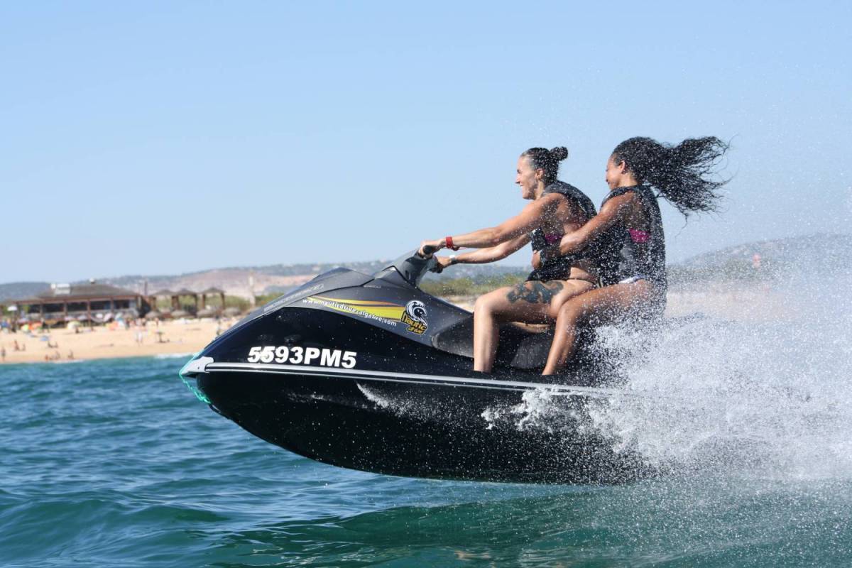 Thrilling 30 Minutes Jet Ski Rental In Vilamoura, Algarve | experitour.com