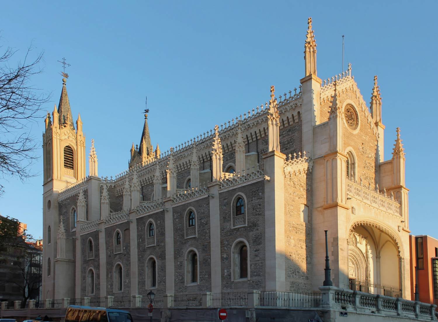 Mejores Actividades De Grupo en Iglesia de San Jeronimo el Real