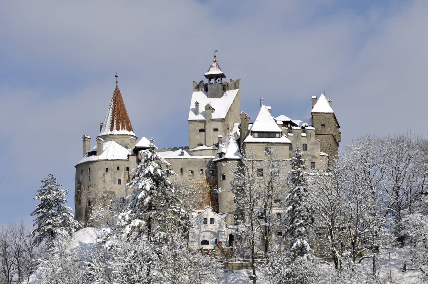 Bran Castle Top Tours and Tips | experitour.com