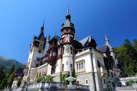 1 Jour 3 Châteaux En Transylvanie, Laissant Bucarest Avec Un Guide Touristique Officiel