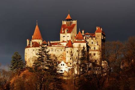 Viagem De Um Dia Para Os Castelos De Peles E Bran, Saindo De Brasov