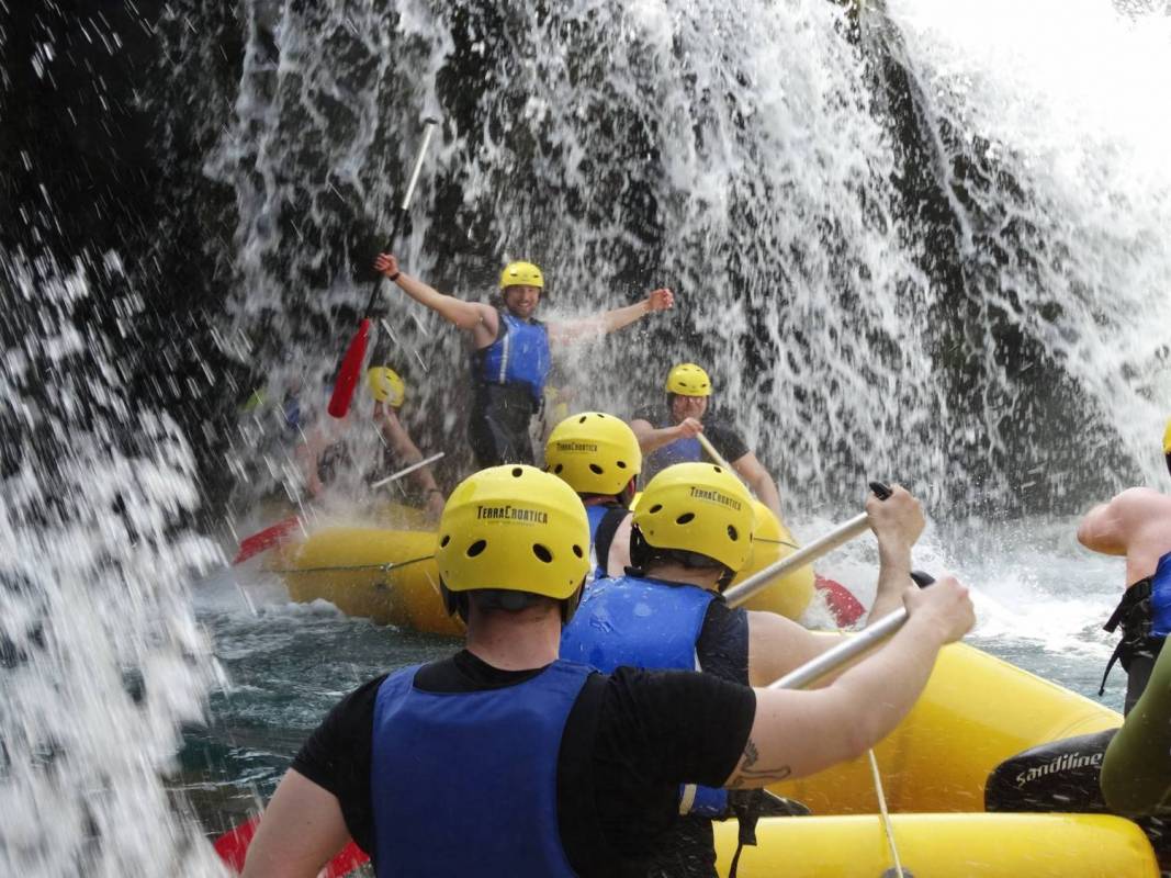 Kayaking Canyon Mreznica