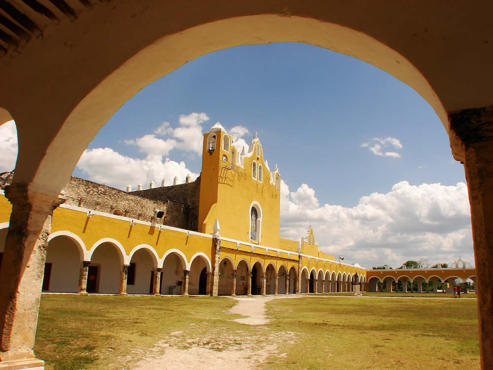 Chichén Itzá, Cenote Ikkil, Izamal Experiencias Inolvidables