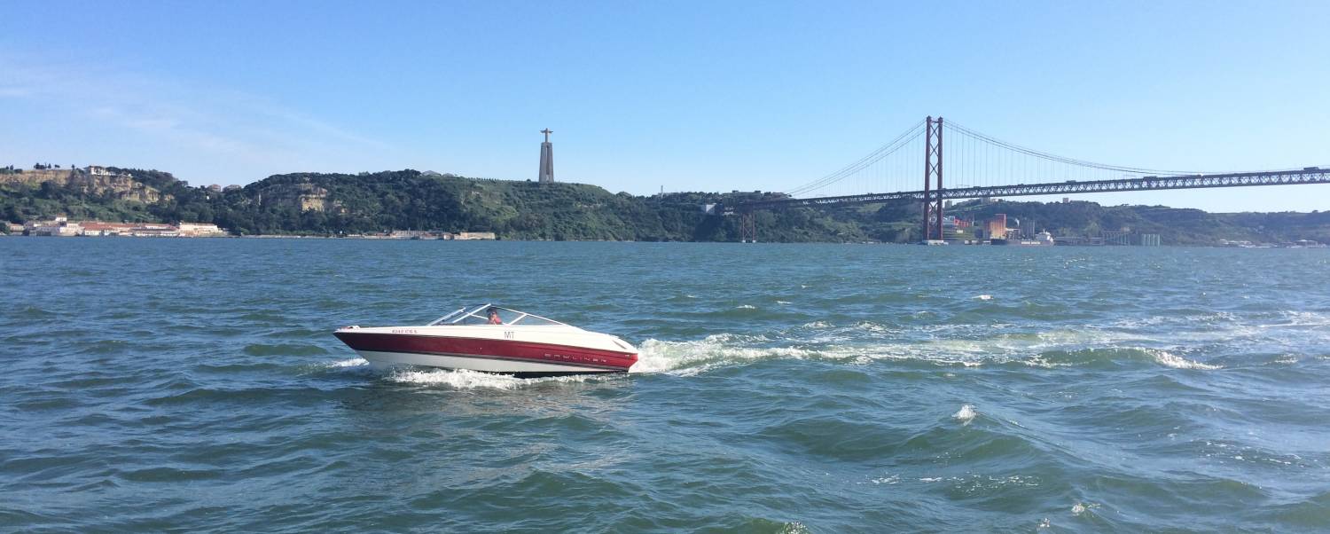Motorboat Cruise In Lisbon - Fast & Convenient Tour Of Lisbon's Significant Landmarks