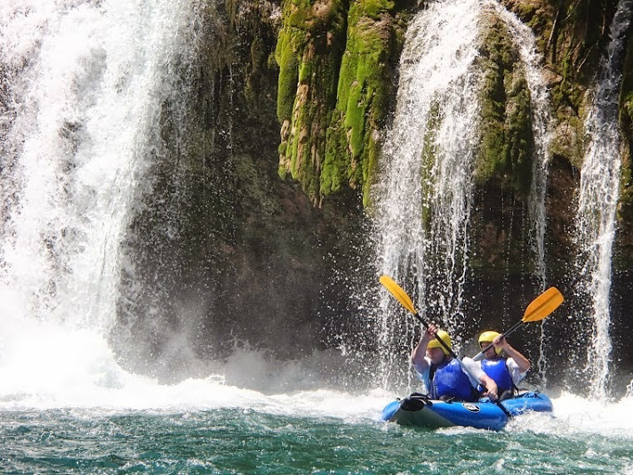 Kayaking Canyon Mreznica