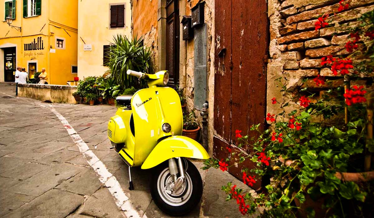 Vespa And Chianti Tour From Siena