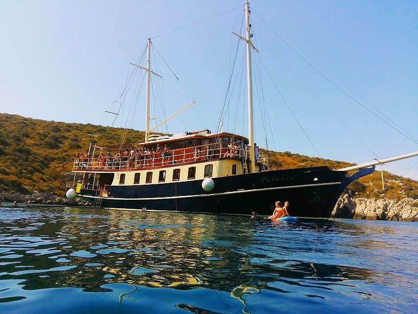 2 Hours Sunset Cruise On The Yacht Polaris In Split Riviera