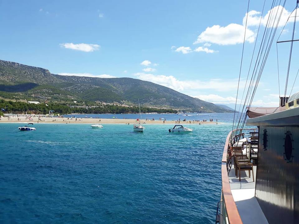 From Split: Full Day Cruise To Brač & Šolta Islands With Lunch