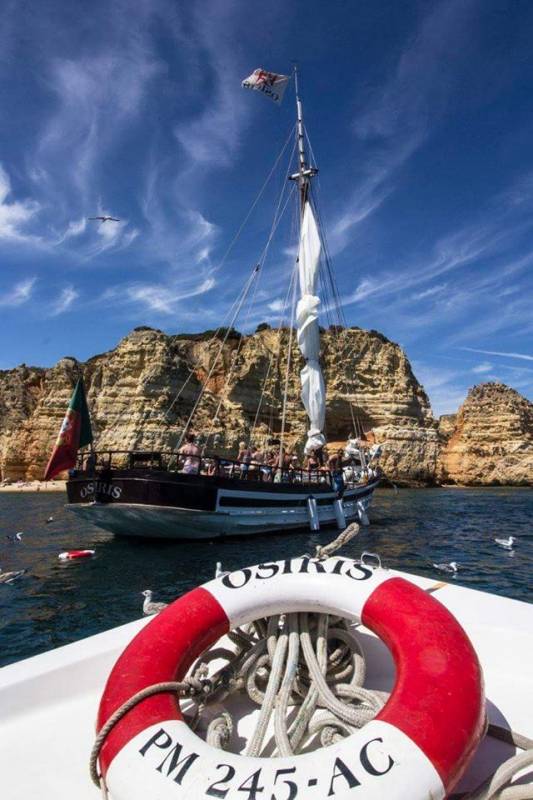 Tour Of Sailboat To Benagil With Entry In The Caves