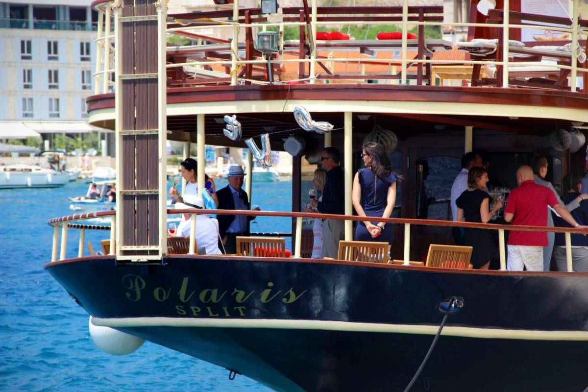 From Split: Full Day Cruise To Brač & Šolta Islands With Lunch