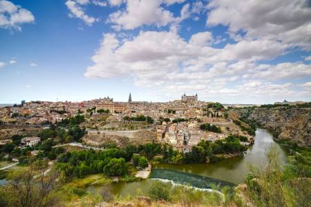 Excursión De Día Entero En Toledo Y Segovia Desde Madrid