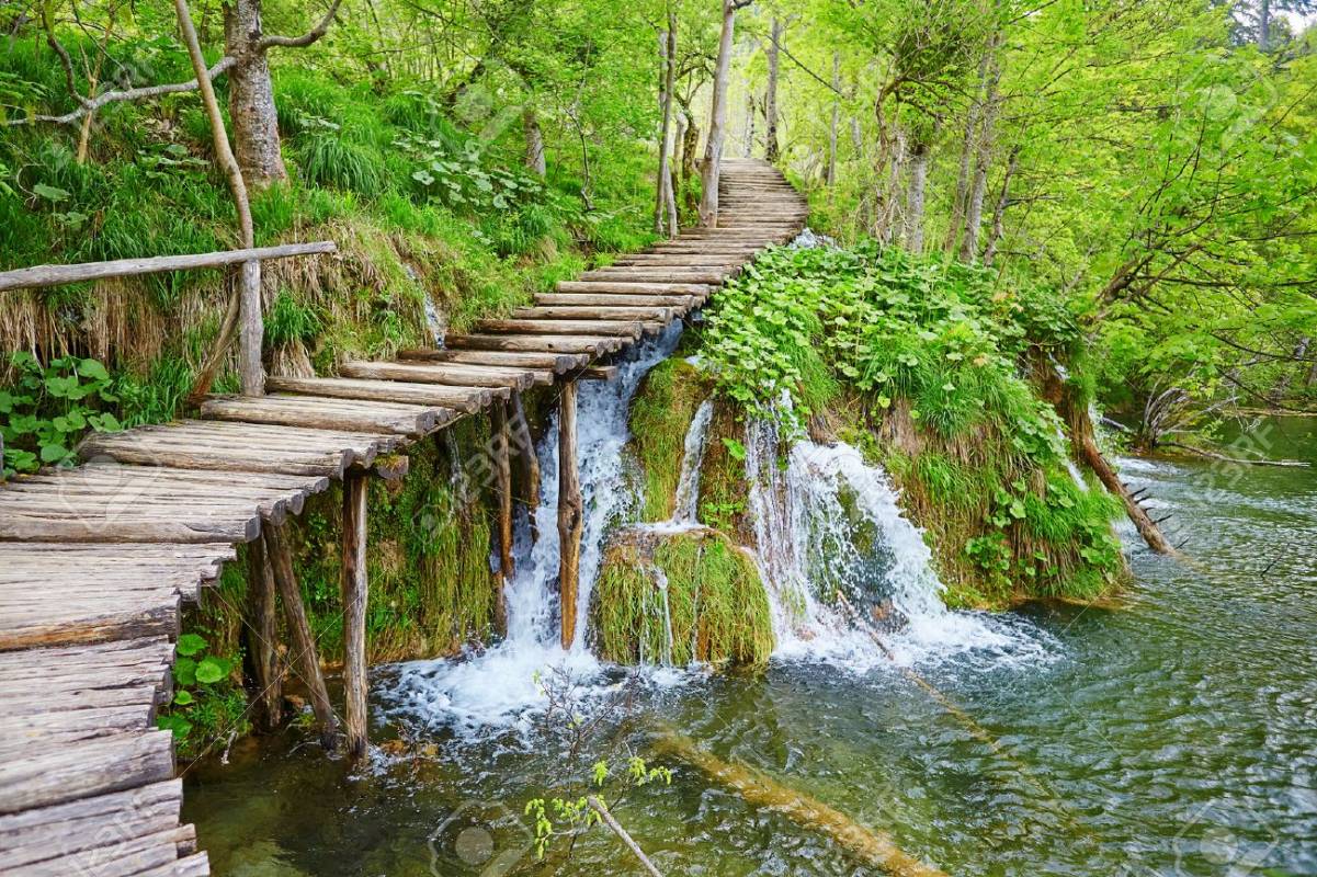 Plitvice Lakes Day Trip From Zagreb