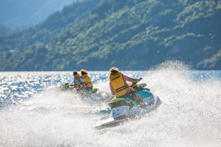 Queenstown Visite Guidée En Jet Ski D'une Heure Sur Le Lac Wakatipu