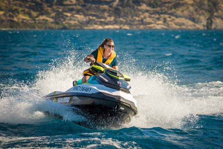 Queenstown Visite Guidée En Jet Ski D'une Heure Sur Le Lac Wakatipu