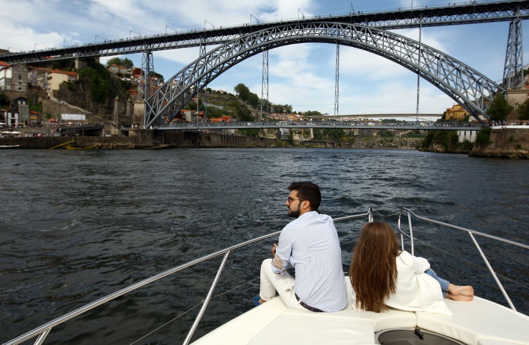 Half-Day Cruise Along 6 Bridges Of The Douro River And Crestuma-Lever