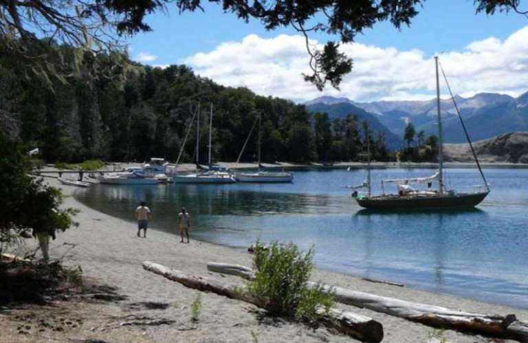 Desde Bariloche: Excursión A Isla Victoria Y Bosque De Arrayanes Con ...
