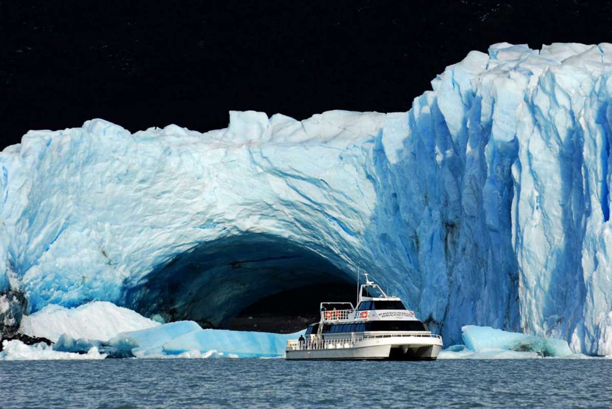 From El Calafate: Excursion To The Glacier Perito Moreno With Boat Ride