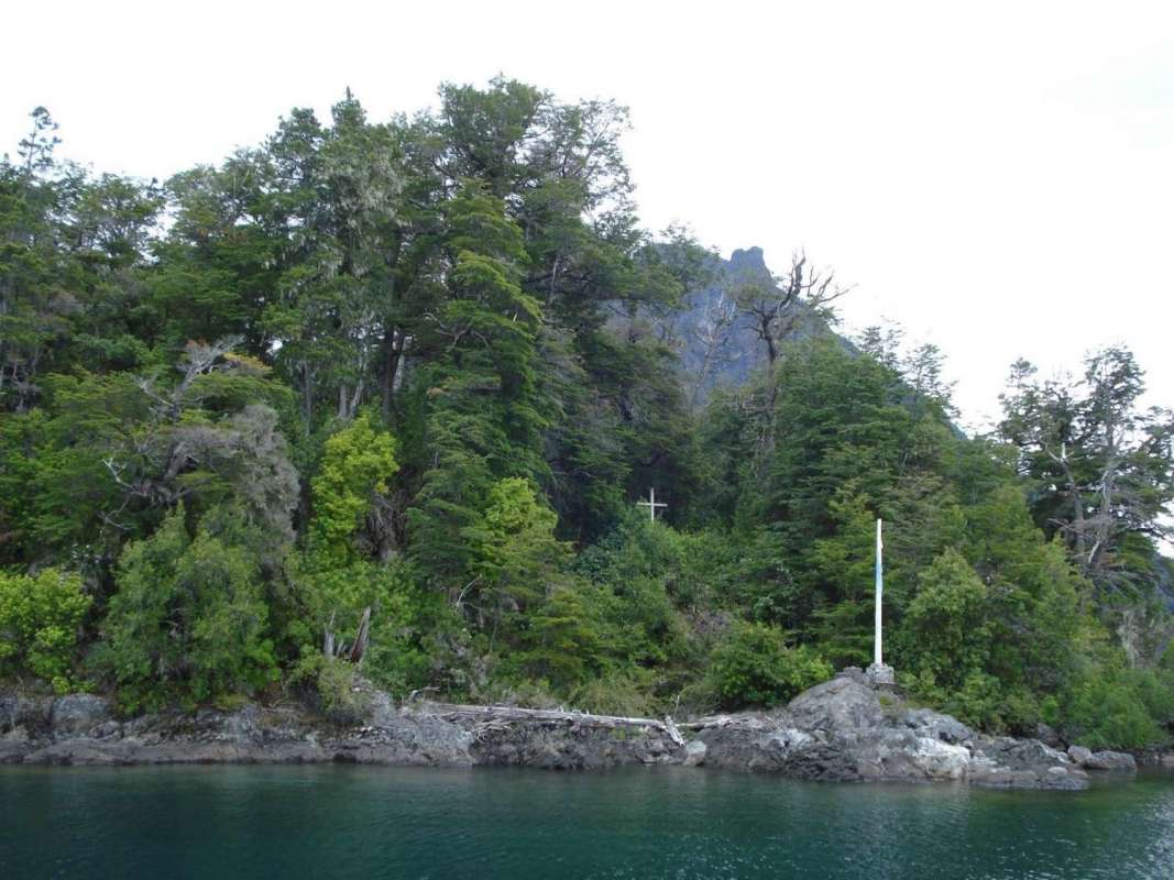 From Bariloche: Half-Day Boat Tour To Puerto Blest And Cantaros Falls