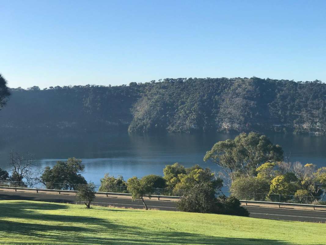 From Mount Gambier: Small-Group Tour To Blue Lake, Caves & Coast With Lunch