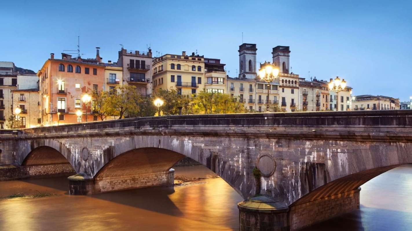 From Barcelona: Full-Day Trip To Girona, Figueres And Dali Museum