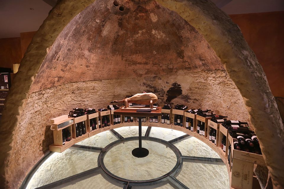 Lisbon: Portuguese Wine Tasting Session With Tapas