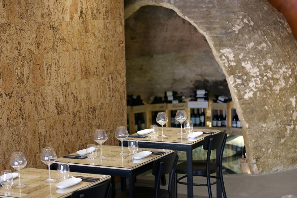 Lisbon: Portuguese Wine Tasting Session With Tapas