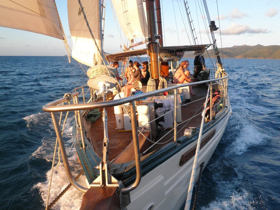All Inclusive Full-Day Tour On Sailing Vessel To The Whitsunday Islands With Snorkelling