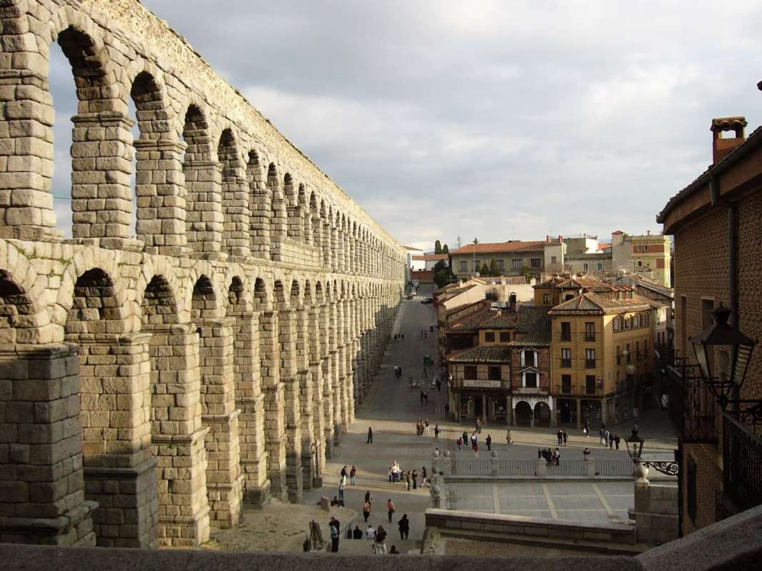 From Madrid: Day Tour To Segovia By Luxury Bus With Guided Walking Tour