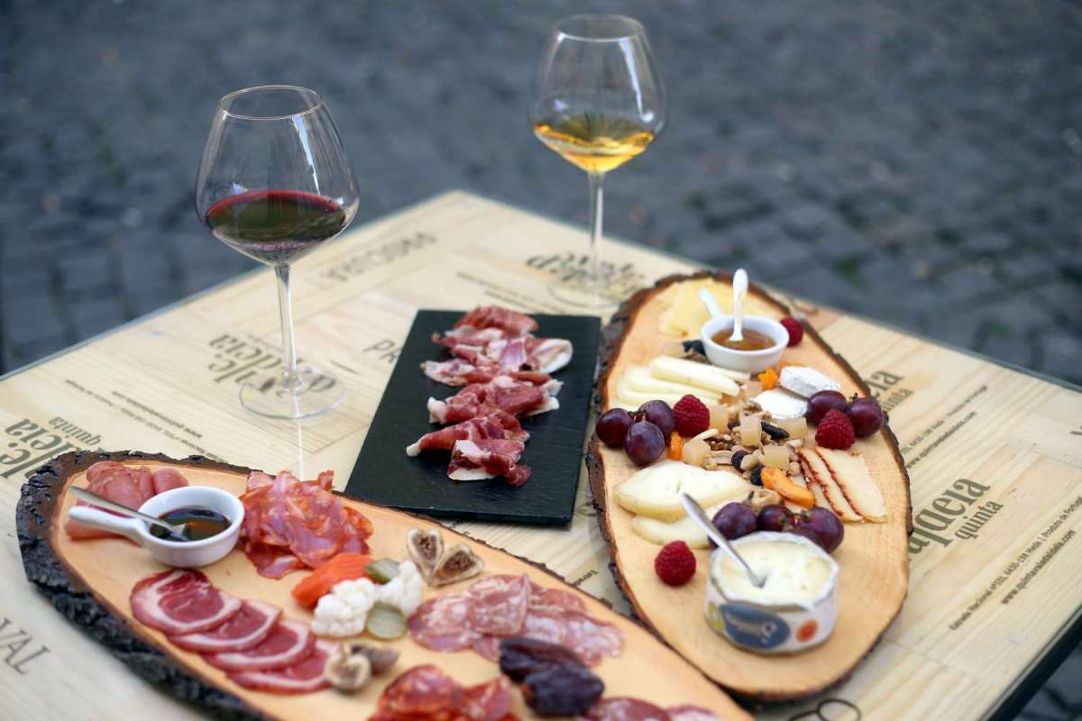 Lisbon: Portuguese Wine Tasting Session With Tapas