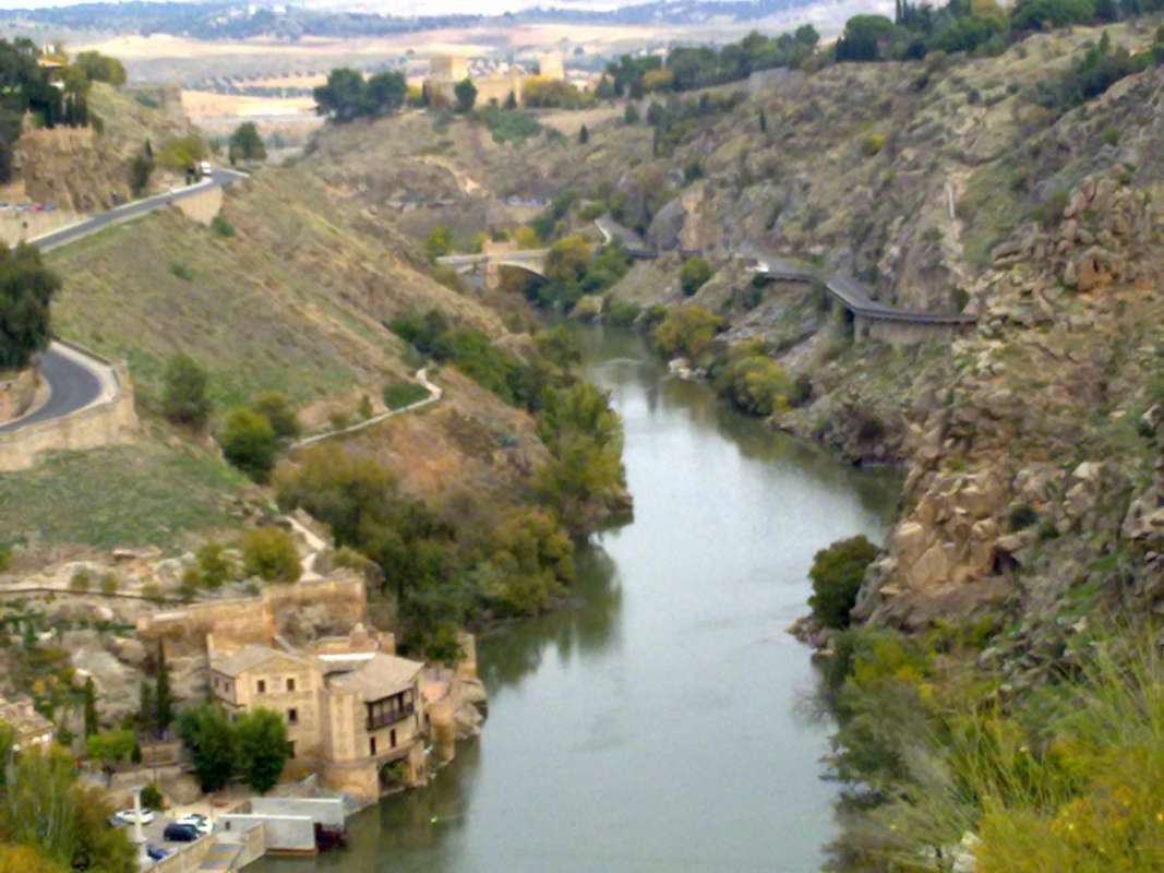 Day Trip To Toledo By Luxury Bus: All Inclusive Tour