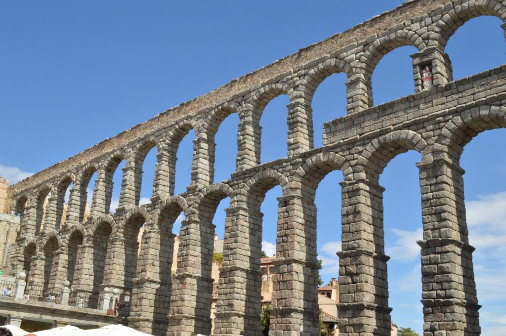 From Madrid: Day Tour To Segovia By Luxury Bus With Guided Walking Tour