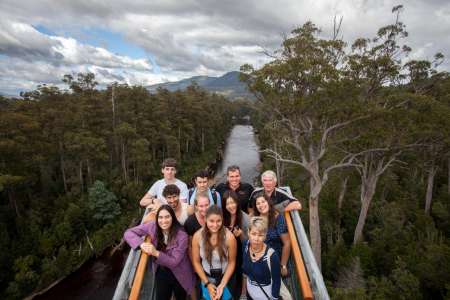 De Hobart: Viaje De Un Día Completo Al Paseo Aéreo De Tahune Y Visita A Las Cuevas De Hastings