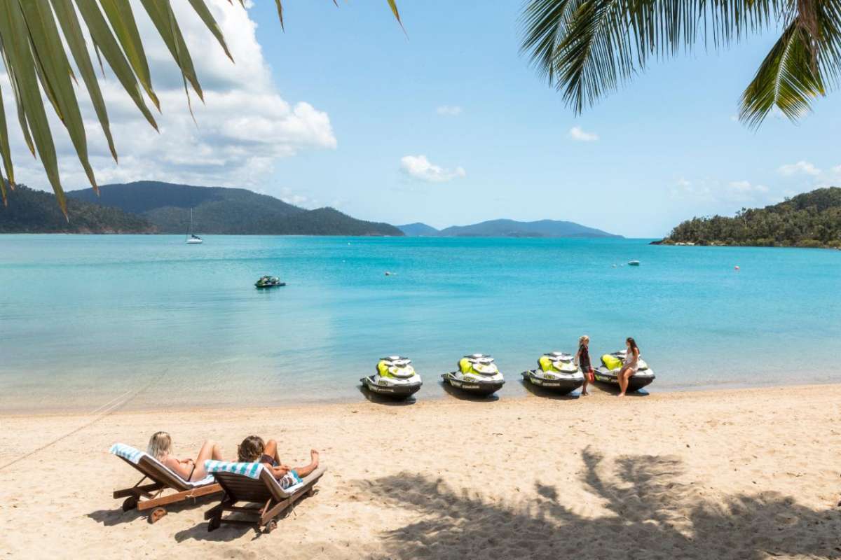 Airlie Beach: Jet Ski Tour With Visit To Palm Bay Resort & Pizza Lunch
