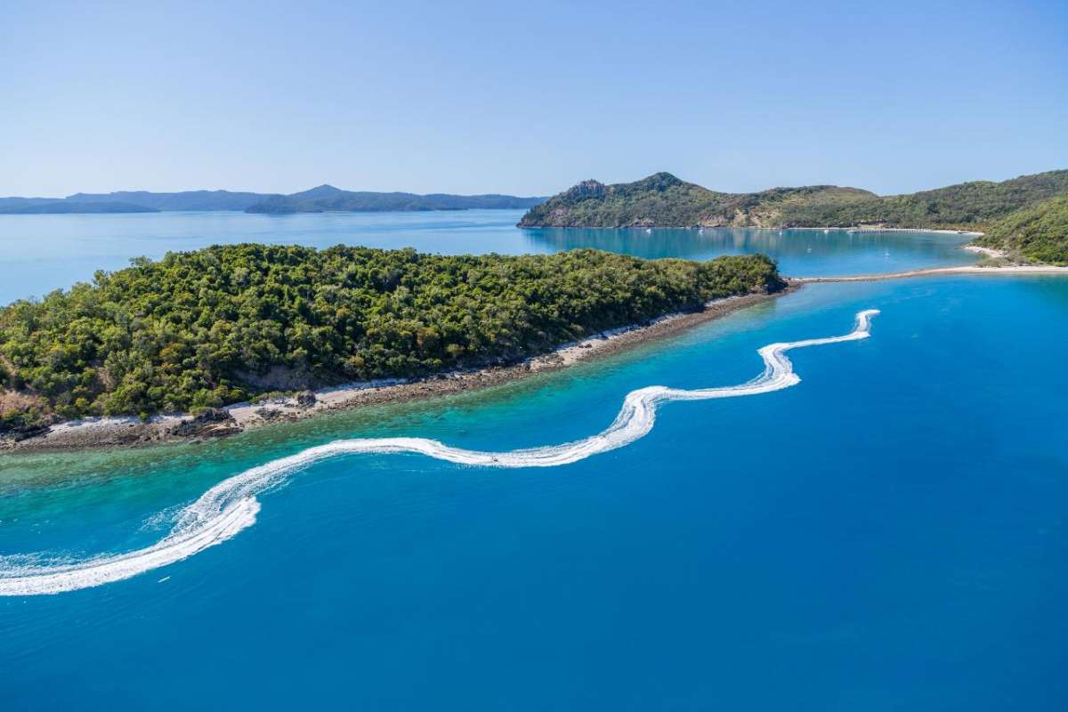 Airlie Beach: Jet Ski Tour With Visit To Palm Bay Resort & Pizza Lunch