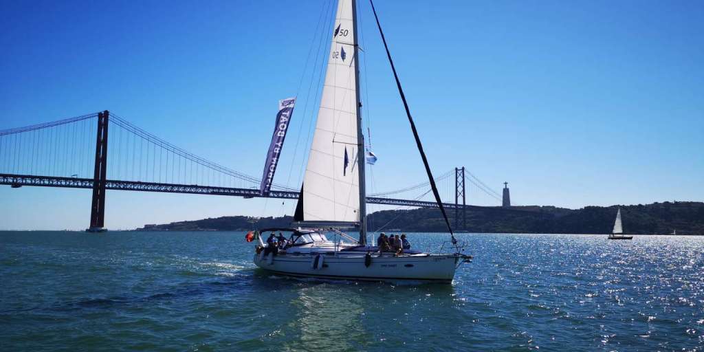 Sail over the historic sights of Lisbon discovering the best way to visit the city.