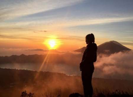 Bali: Trekking Tour To Caldera Batur At Sunrise With Breakfast