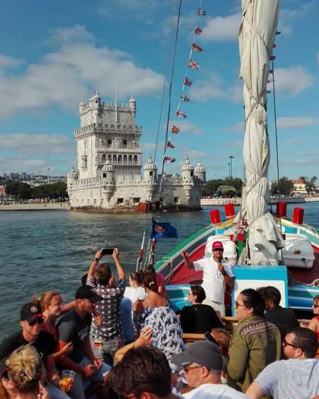 Lisboa: Cruzeiro De 2 Horas No Rio Tejo Em Barco Tradicional