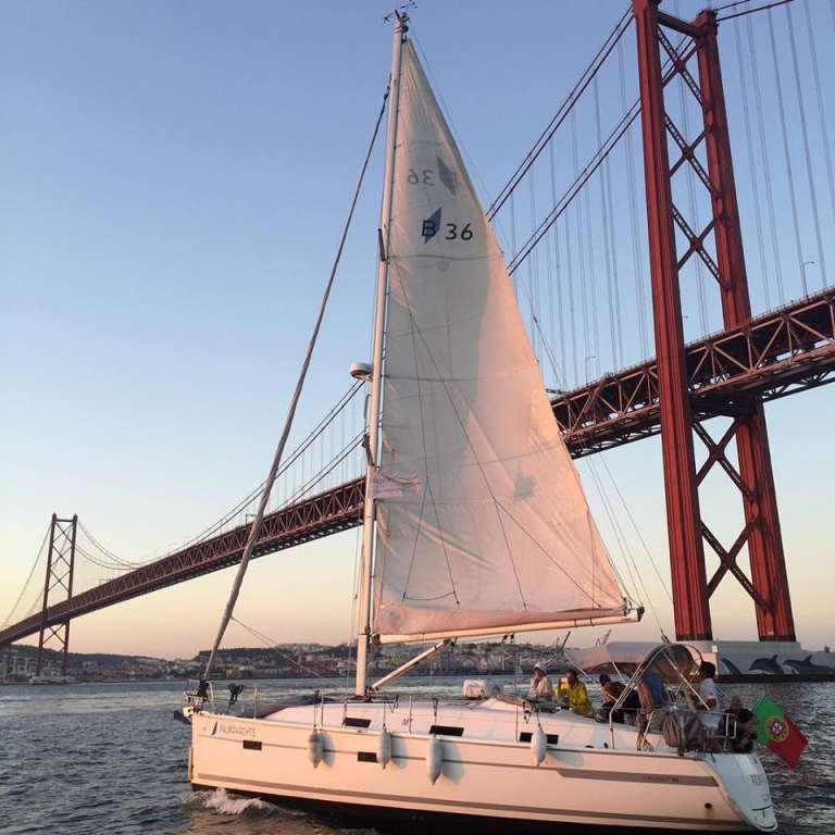 sailboat tour lisbon