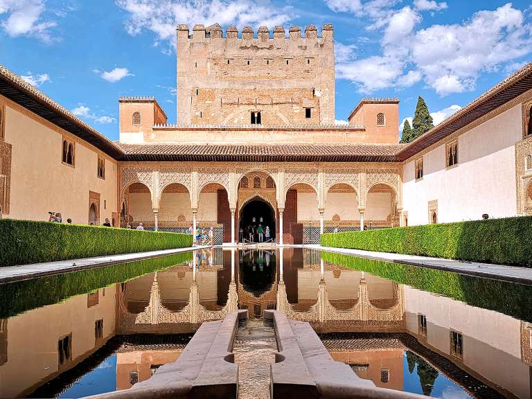 De Malaga: Visite Guidée De L'alhambra En Petit Groupe