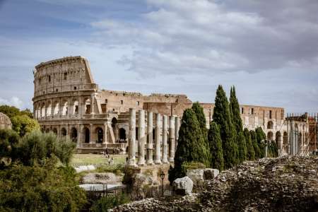3-Hours Private Sightseeing Tour Of Rome By Luxury Vehicle