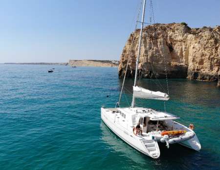 Lagos: Full-Day Deluxe Catamaran Charter In Algarve
