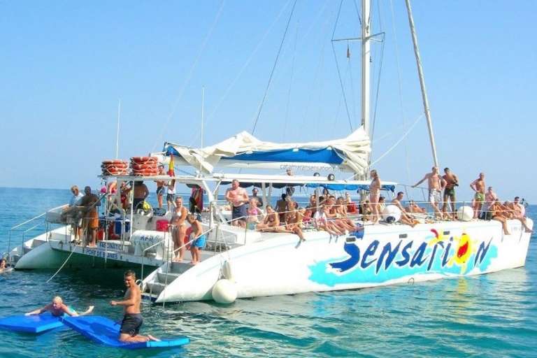 catamaran party barcelona